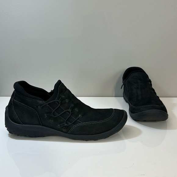 Clarks Shoes - Clarks Black Fiana Bay Ankle Booties Size 9.5